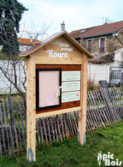 Installer plusieurs panneaux d'affichage sur la vie du quartier de la Duchère pour communiquer en local de manière inclusive